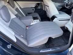 Fahrzeugabbildung BMW i7 xDrive M70 THEATRE EXECUTIVE LOUNGE B&W SKY