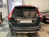 Volvo XC60 Summum 2WD Aut.Navi.Tüv05-2027 - Volvo XC60 mit Diesel-Antrieb: Scheckheftgepflegt