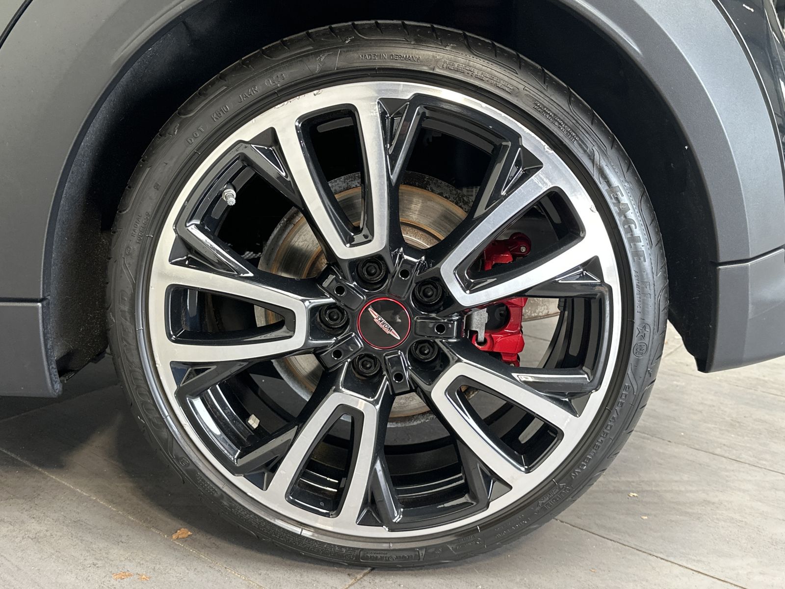 Fahrzeugabbildung MINI John Cooper Works NAV+LED+ACC+KAMERA+PANO+HUD+VC