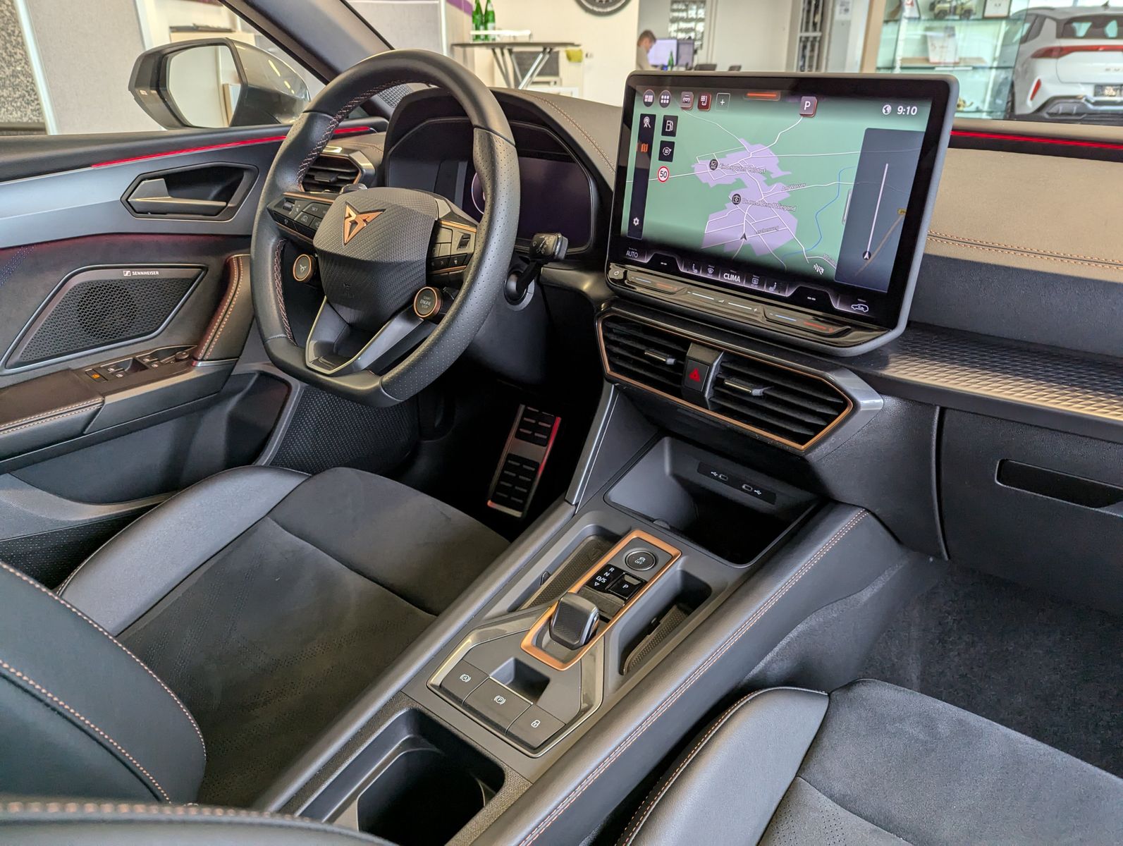 CUPRA Leon 2.0TSI VZ Matrix Pano Sennheiser Kamera 19" - Image 11
