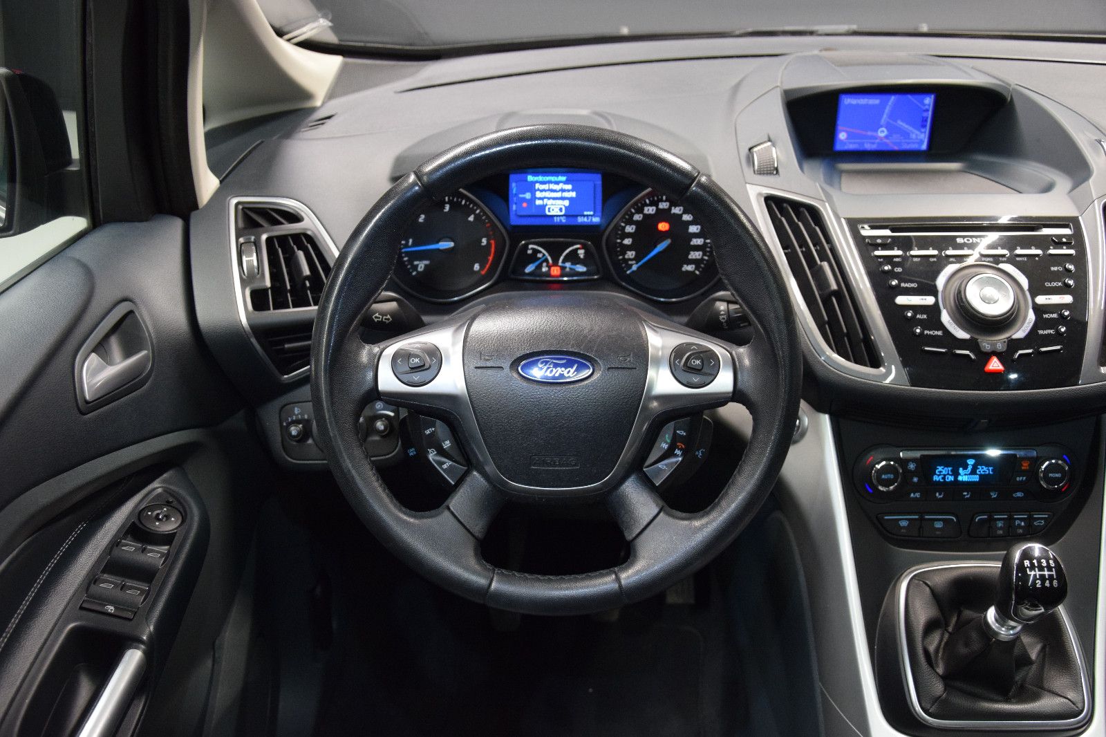 Fahrzeugabbildung Ford Grand C-MAX Titanium 7 Sitze Navi Leder Luxus