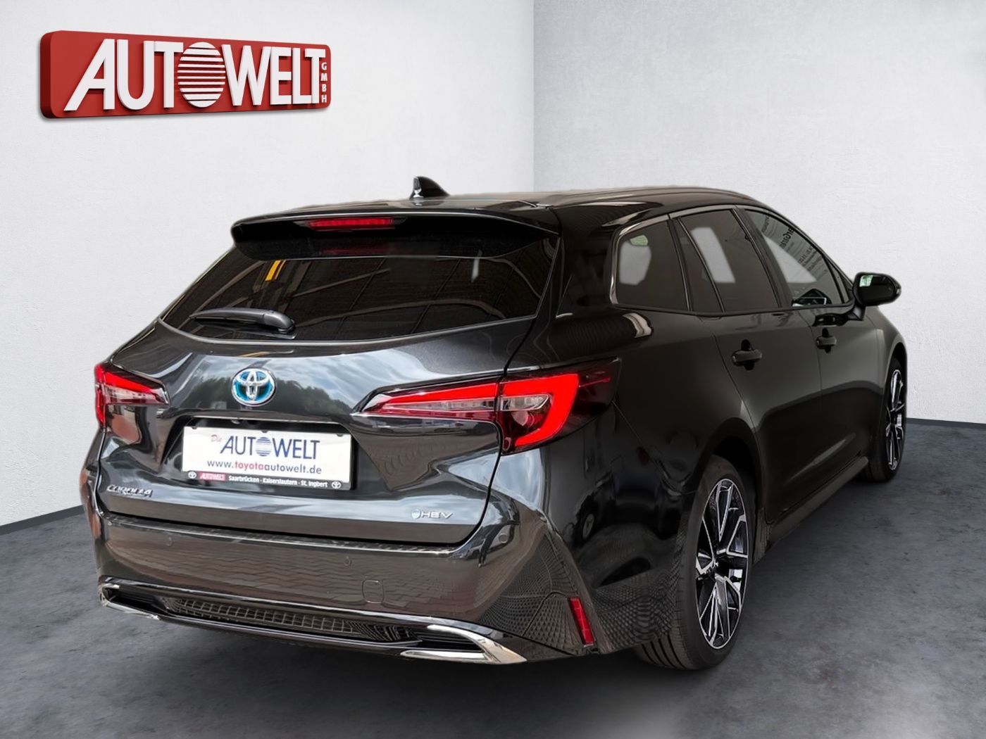 Fahrzeugabbildung Toyota Corolla Touring Sports 2.0 Lounge PanoramaSD JBL