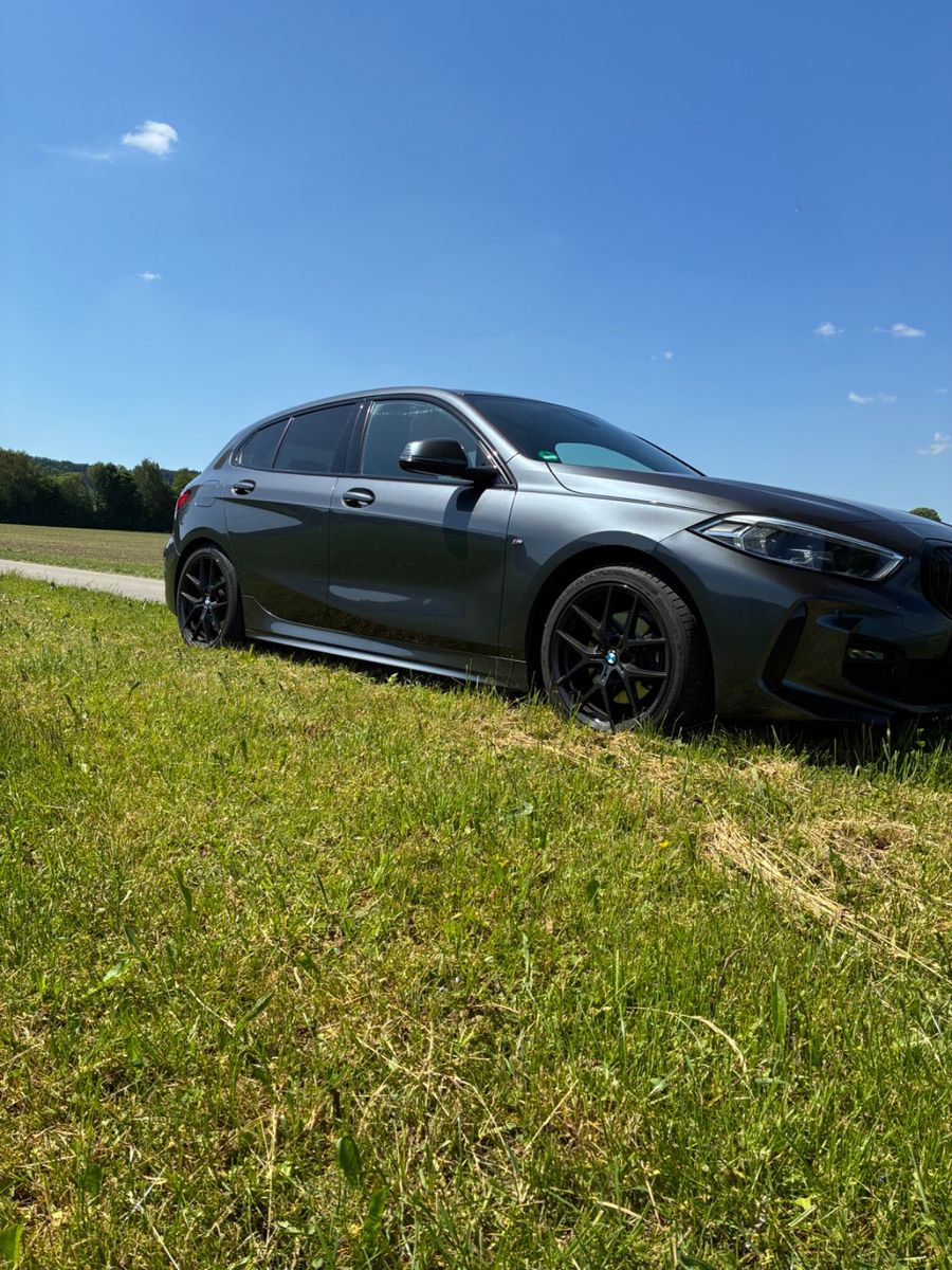 BMW 118i - M Sport/ mit Sternenhimmel 