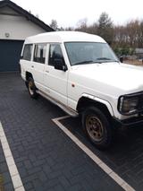 Nissan Patrol 2.8 TD Station - weiße Nissan Patrol