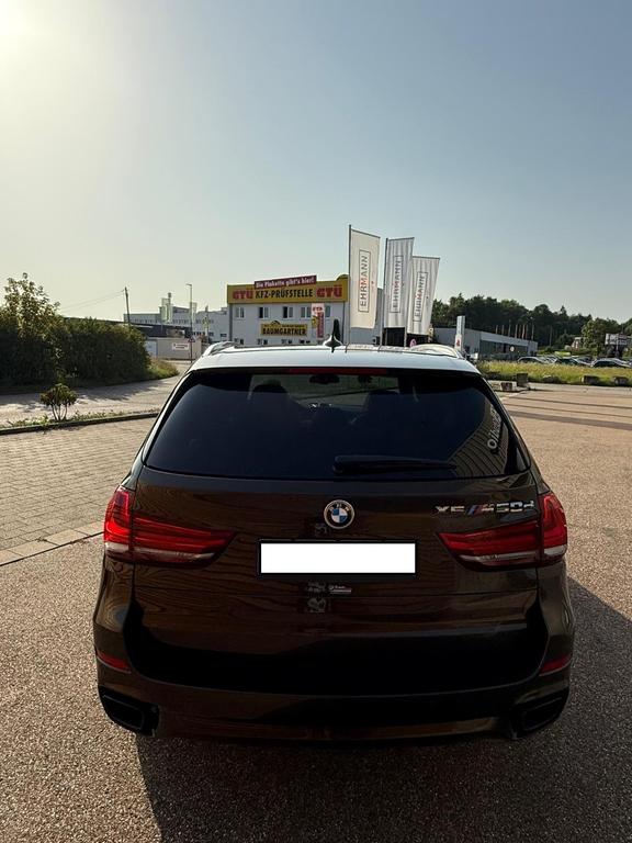 BMW X5 M50