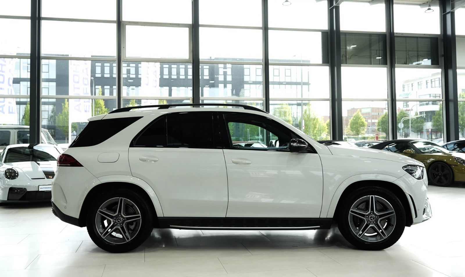 Mercedes-Benz GLE 300 d 4M AMG-LINE NIGHT AIRMATIC MULTIBEAM foto 4