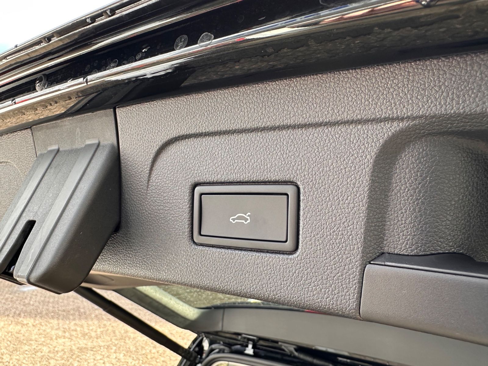 Fahrzeugabbildung Volkswagen Touran Comfortline 1.5 TSI DSG AHK/LED/Navi/SHZG