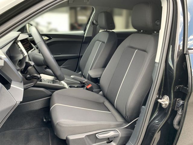 A1 Sportback 30 TFSI ADVANCED DCP+DAB+PDC+ALU16"