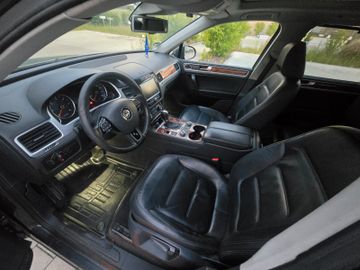 Volkswagen Touareg - 10