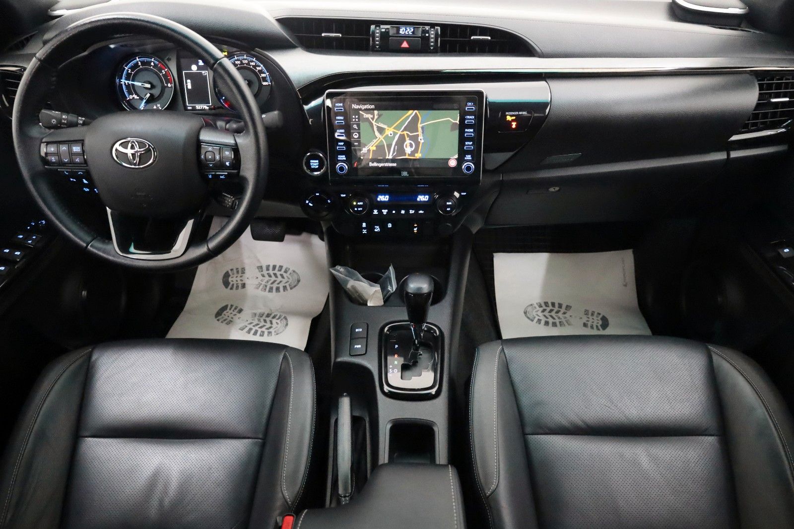 Fahrzeugabbildung Toyota Hilux Invincible,ACC,Rollo el.AHK,Garantie 2028