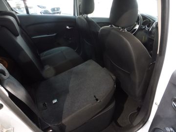 Dacia Sandero II Laureate, 8-fach bereift