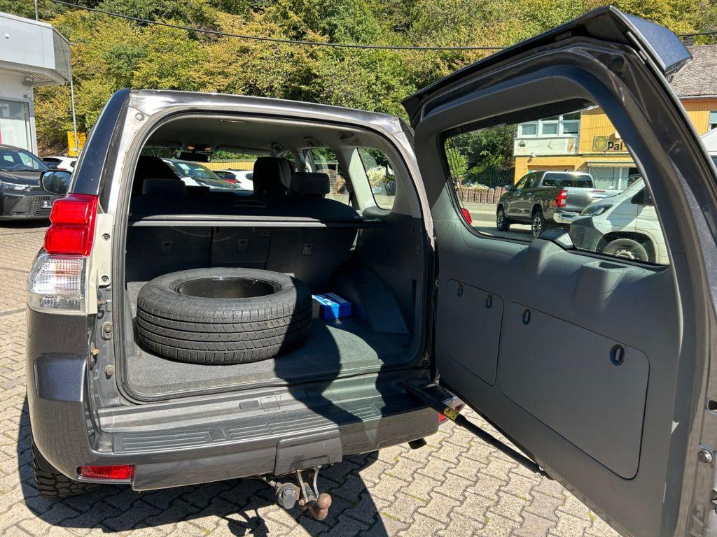 TOYOTA LAND CRUISER 3.0 D-4D 173CH 4X4