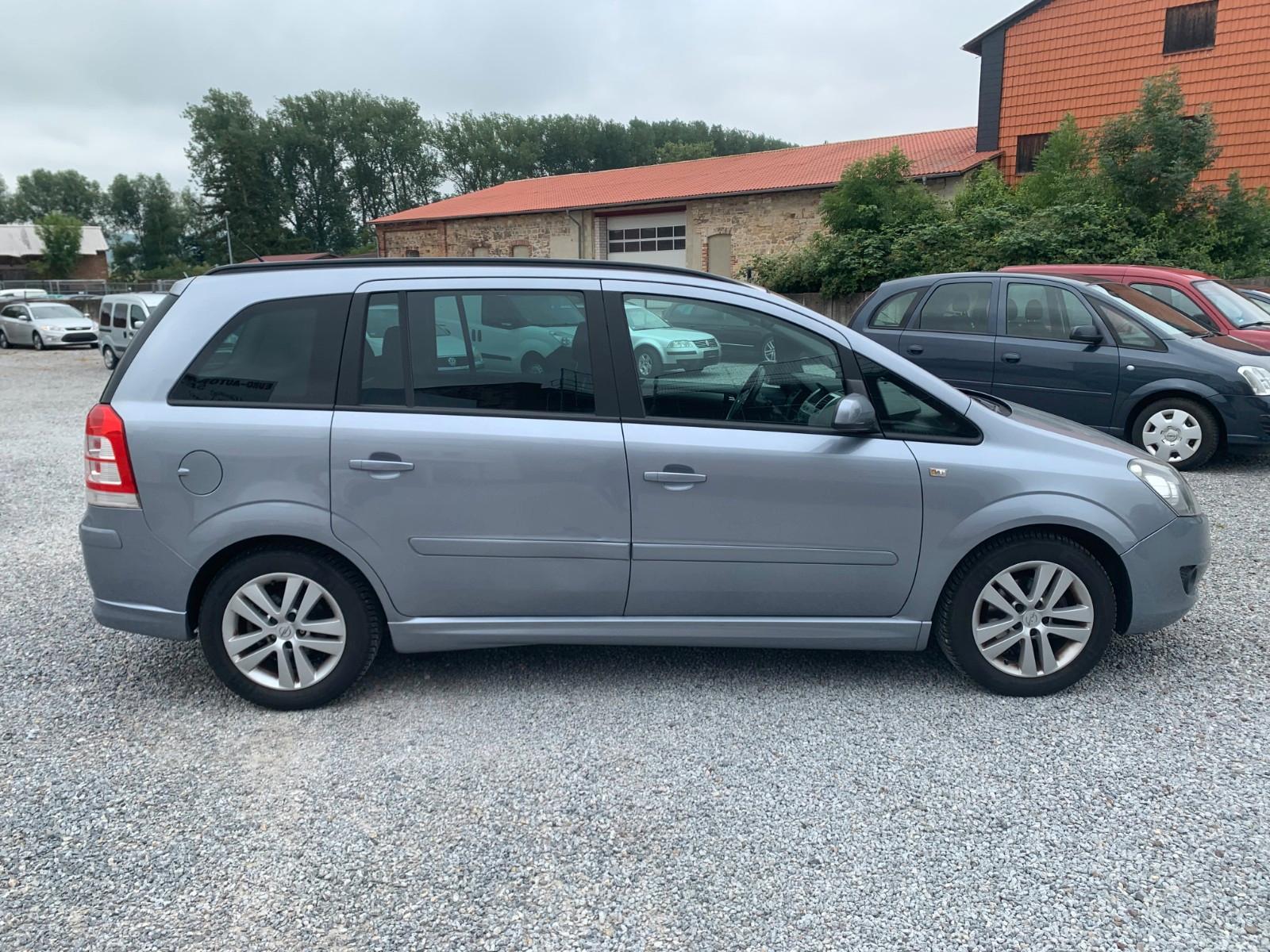 Opel Zafira B Sport 7-Sitzer