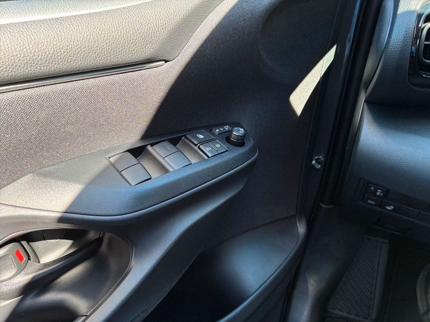 Fahrzeugabbildung Toyota Yaris Teamplayer 1.5-l-Hybrid KAMERA LED ACC