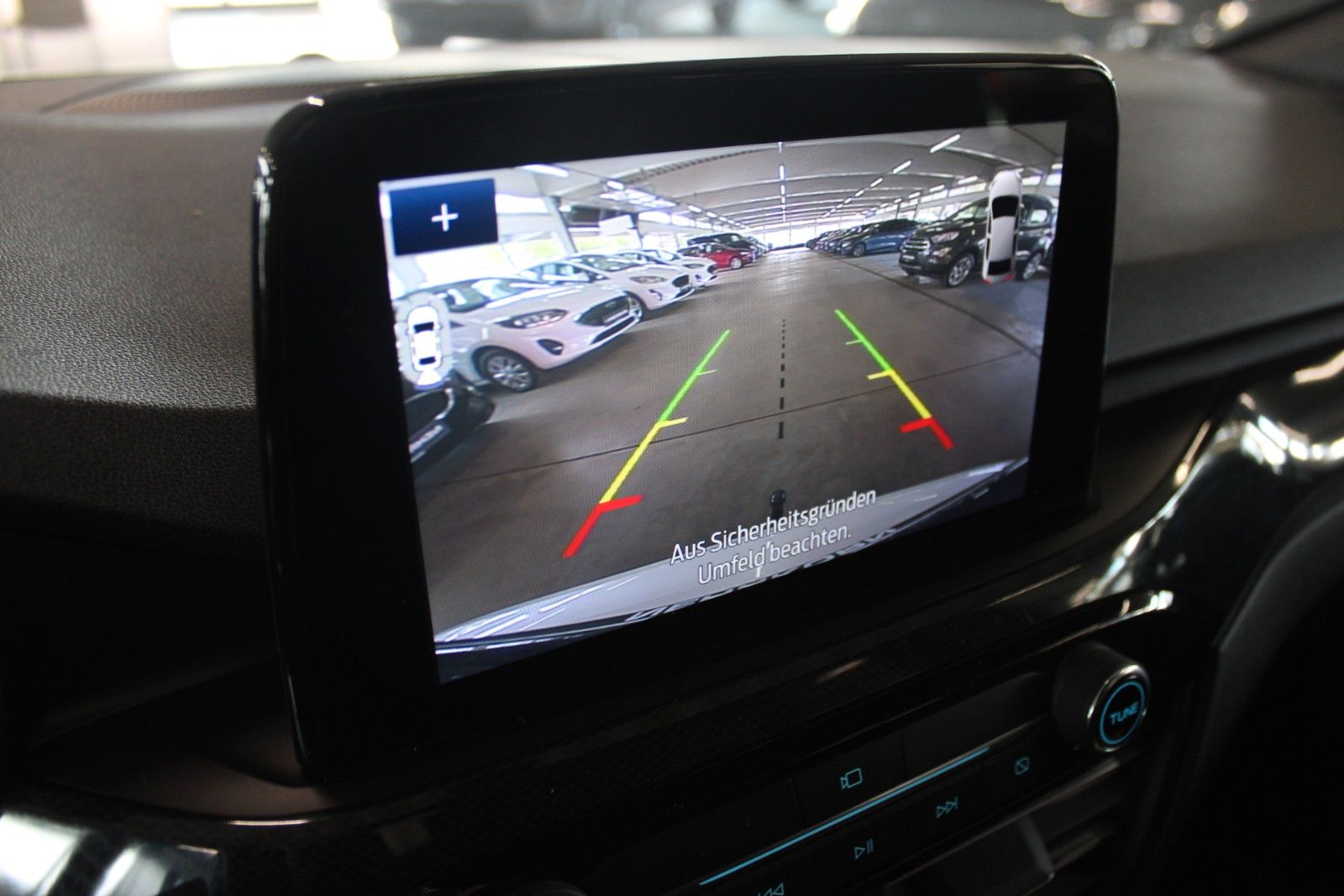 Fahrzeugabbildung Ford Kuga ST-Line X Aut. AWD LED AHK ACC HUD WinterP
