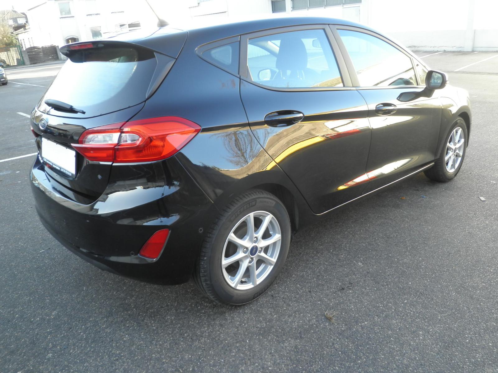 Ford Fiesta Cool & Connect"SCHECKHEFT*CAM*NAVI*PDC...