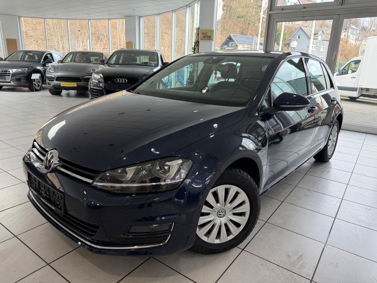 Fahrzeugabbildung Volkswagen Golf VII Lim. Highline BMT