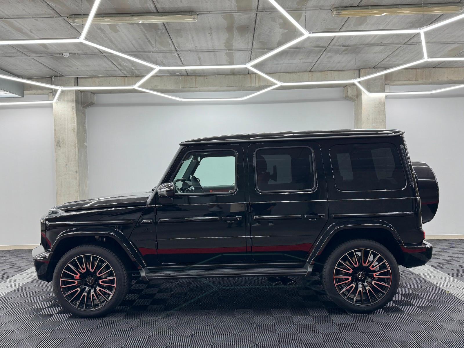 Mercedes-Benz G 63 AMG Facelift MY27 Carbon-A22- 2 Tone