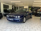 Jaguar X-Type 2.5 V6 Executive - Jaguar X-Type aus 2003