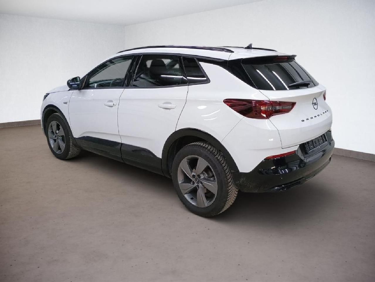 Fahrzeugabbildung Opel Grandland 1.2T GS  AT8 - Navi, 360°Kamera, Nebel