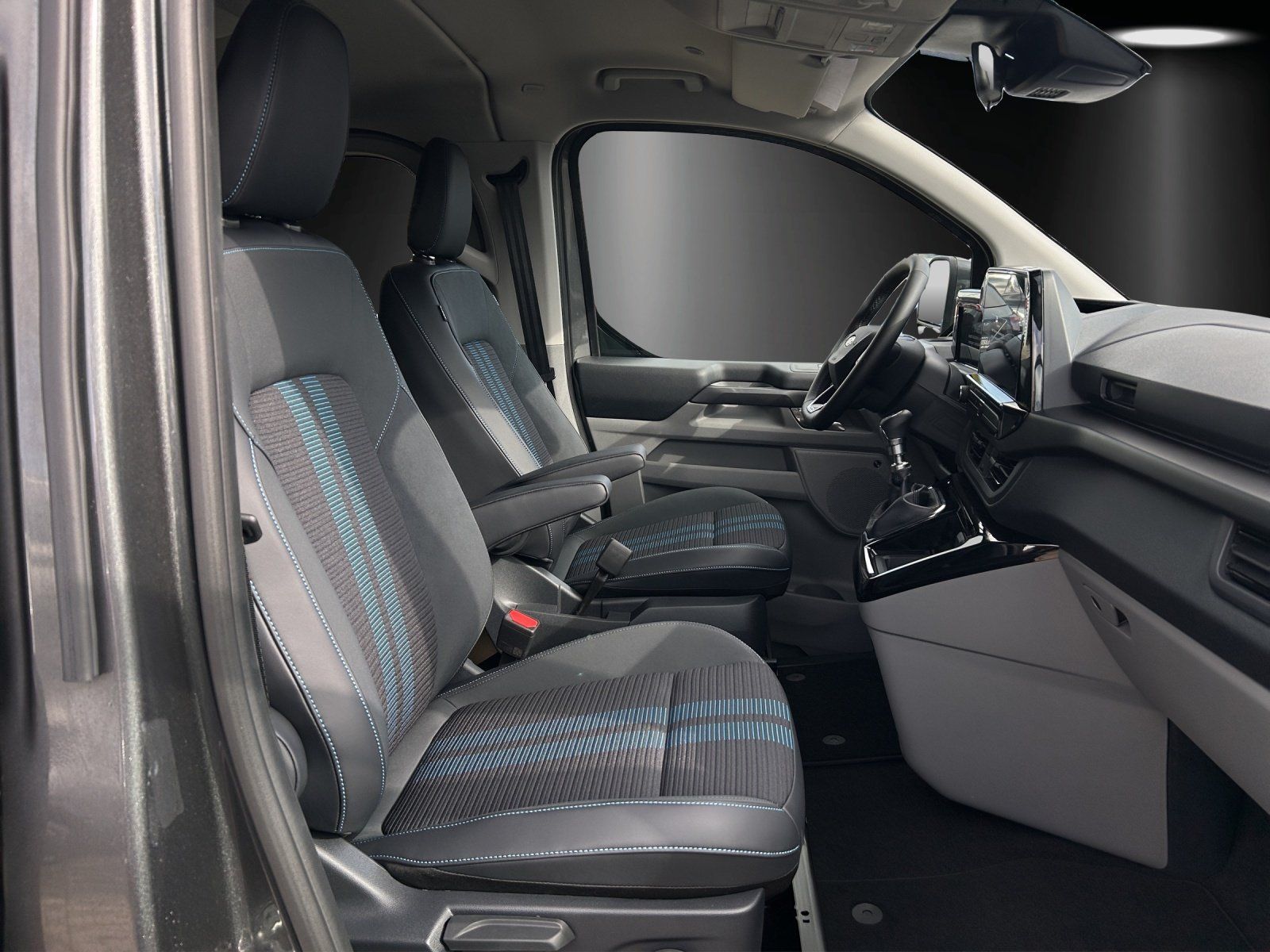 Fahrzeugabbildung Ford Tourneo Custom Sport L1  FGS 3.-5 Jahr