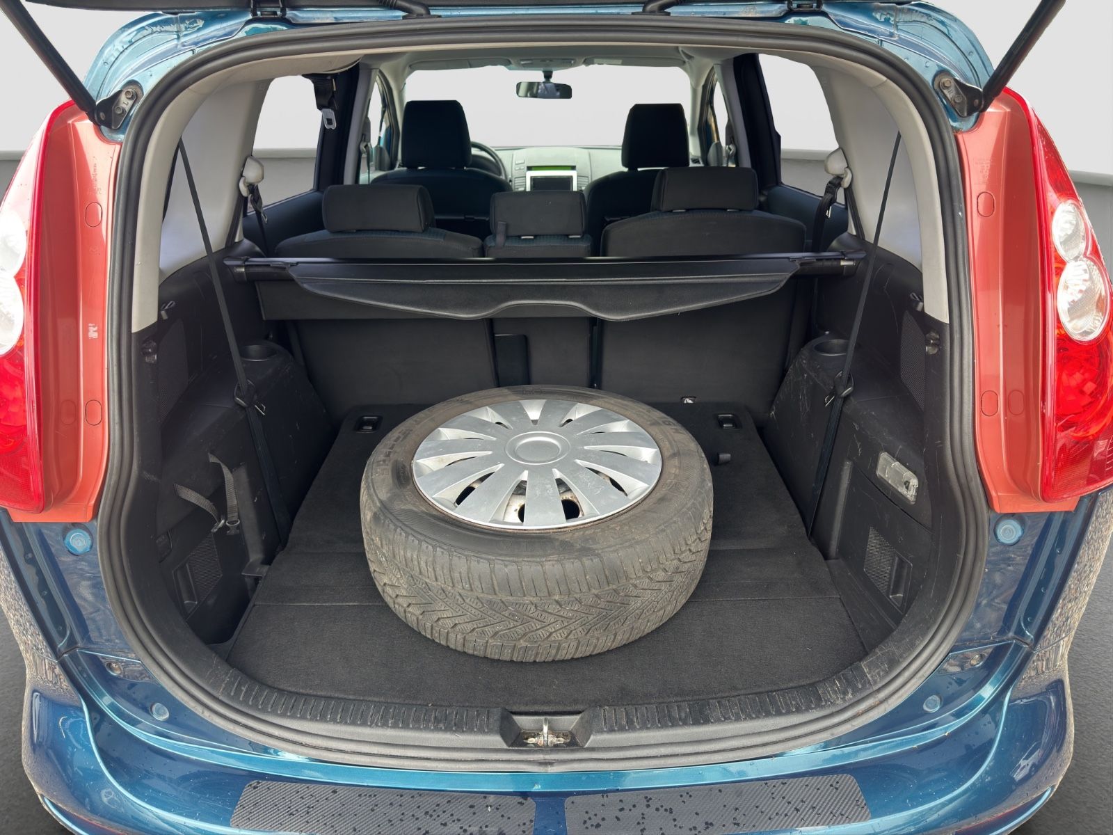 Fahrzeugabbildung Mazda 5 Lim. 1.8 Comfort /AHK/6.Sitzer/Klimaautomatik