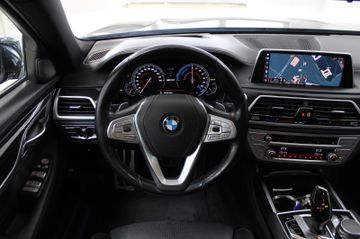 BMW 740 - 12