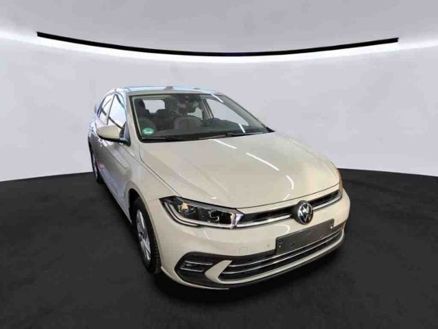 Polo 1.0 TSI STYLE IQ.LIGHT+KAMERA+ACC+SIHZ+DAB+