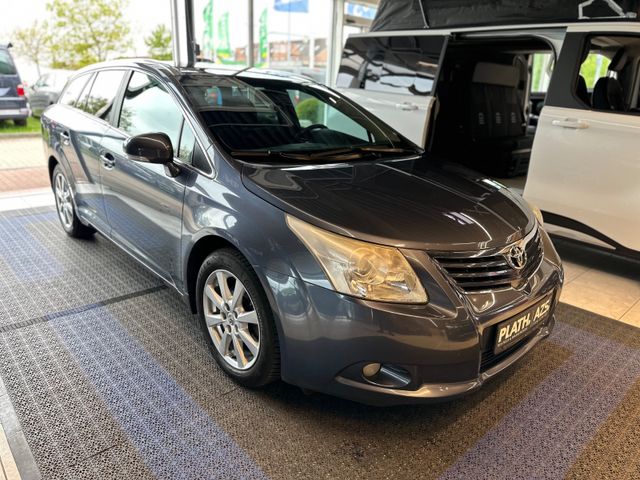 Toyota Avensis Kombi Executive Automatik
