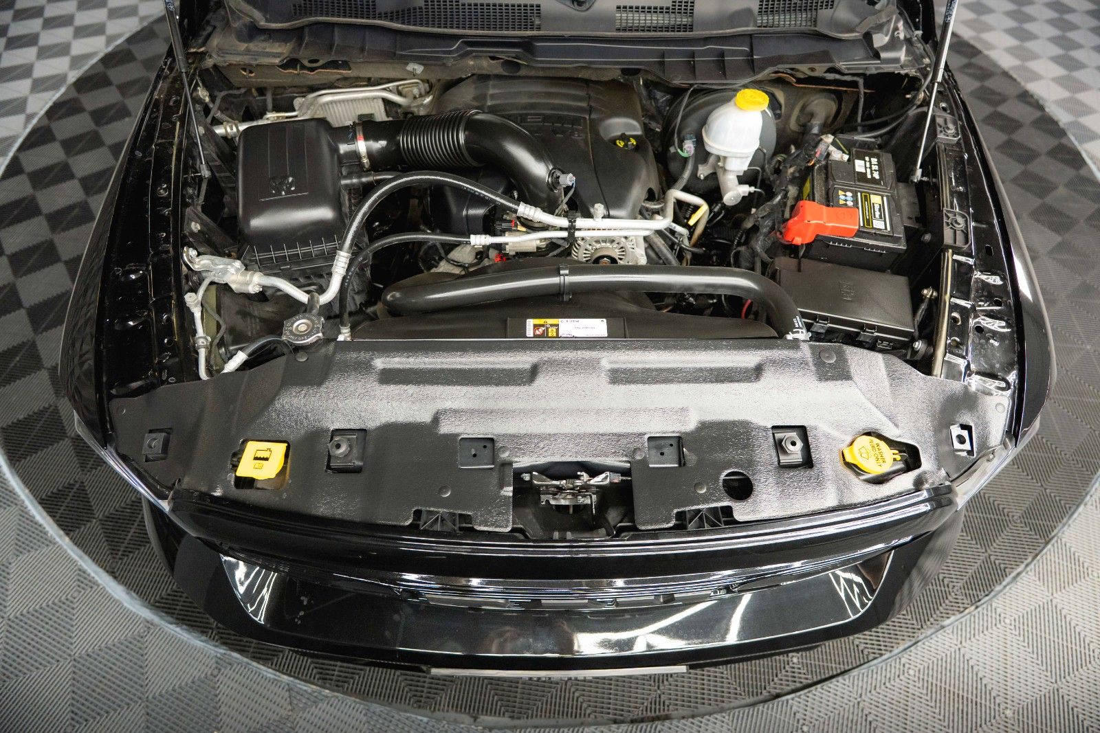 Fahrzeugabbildung Dodge RAM 5.7 V8 HEMI 4x4 OFFROAD Night-Paket *LED*AHK