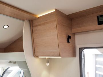 Bild 26 Mooveo TEI 70 EB 140 L-Sitzgruppe Pioneer 9"