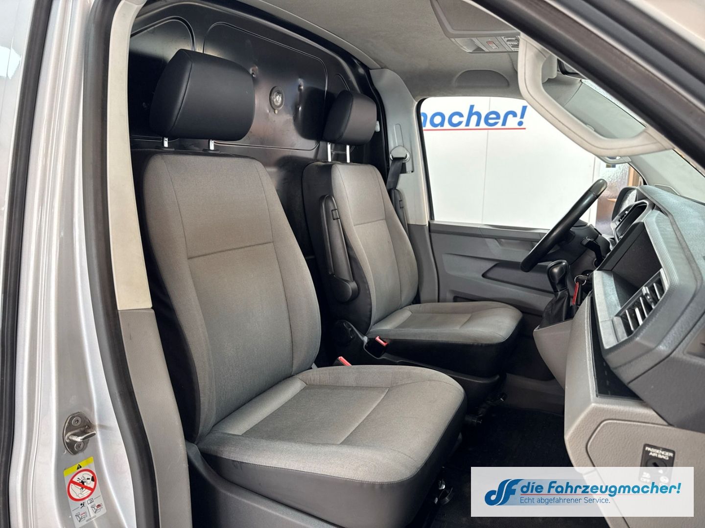 Fahrzeugabbildung Volkswagen Transporter T6.1 Kasten Navi LED CarPlay *EXPOR