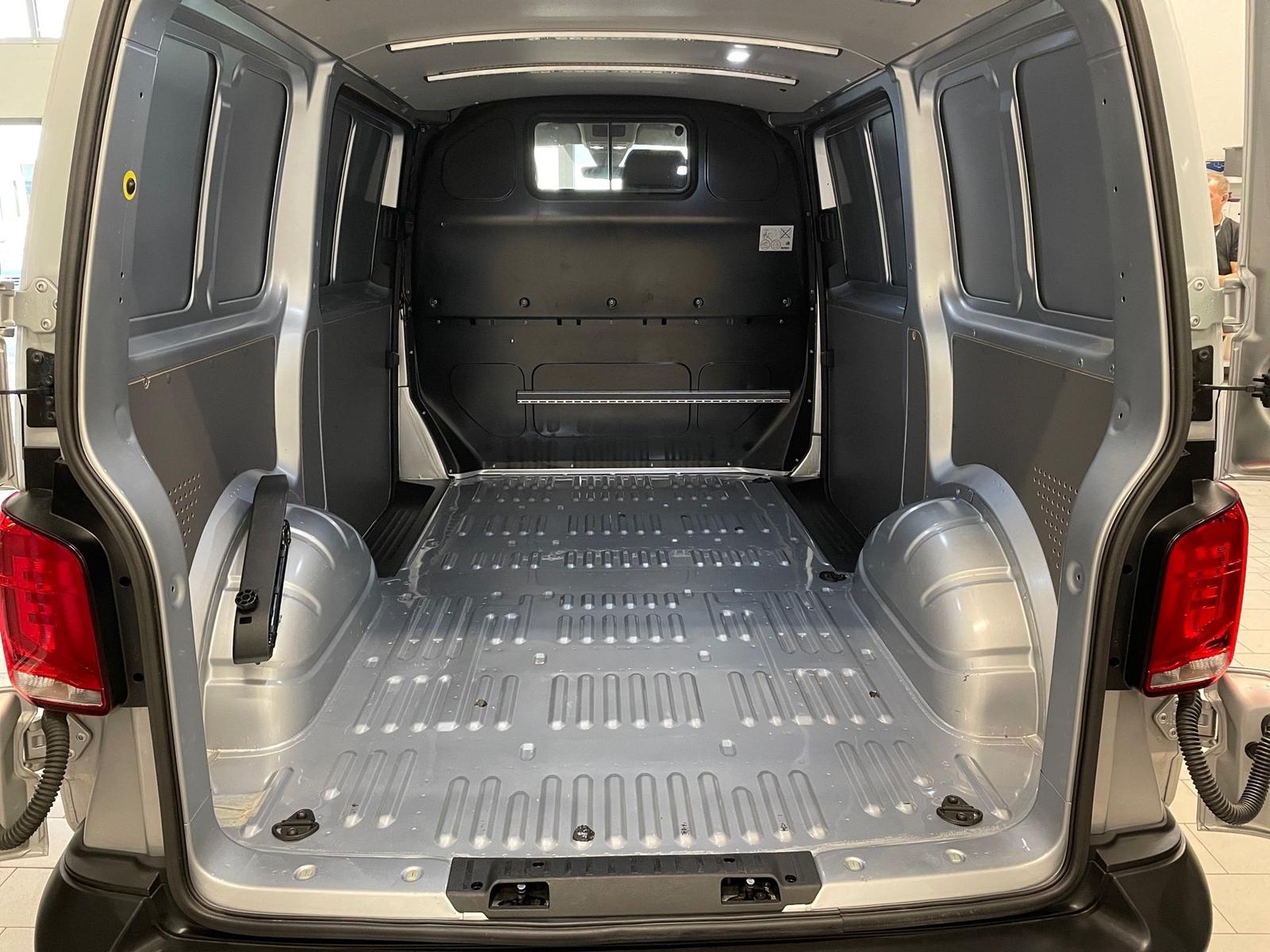 Volkswagen T6.1 Transporter Kasten 2.0 TDI 4M KR *AHK*STANH