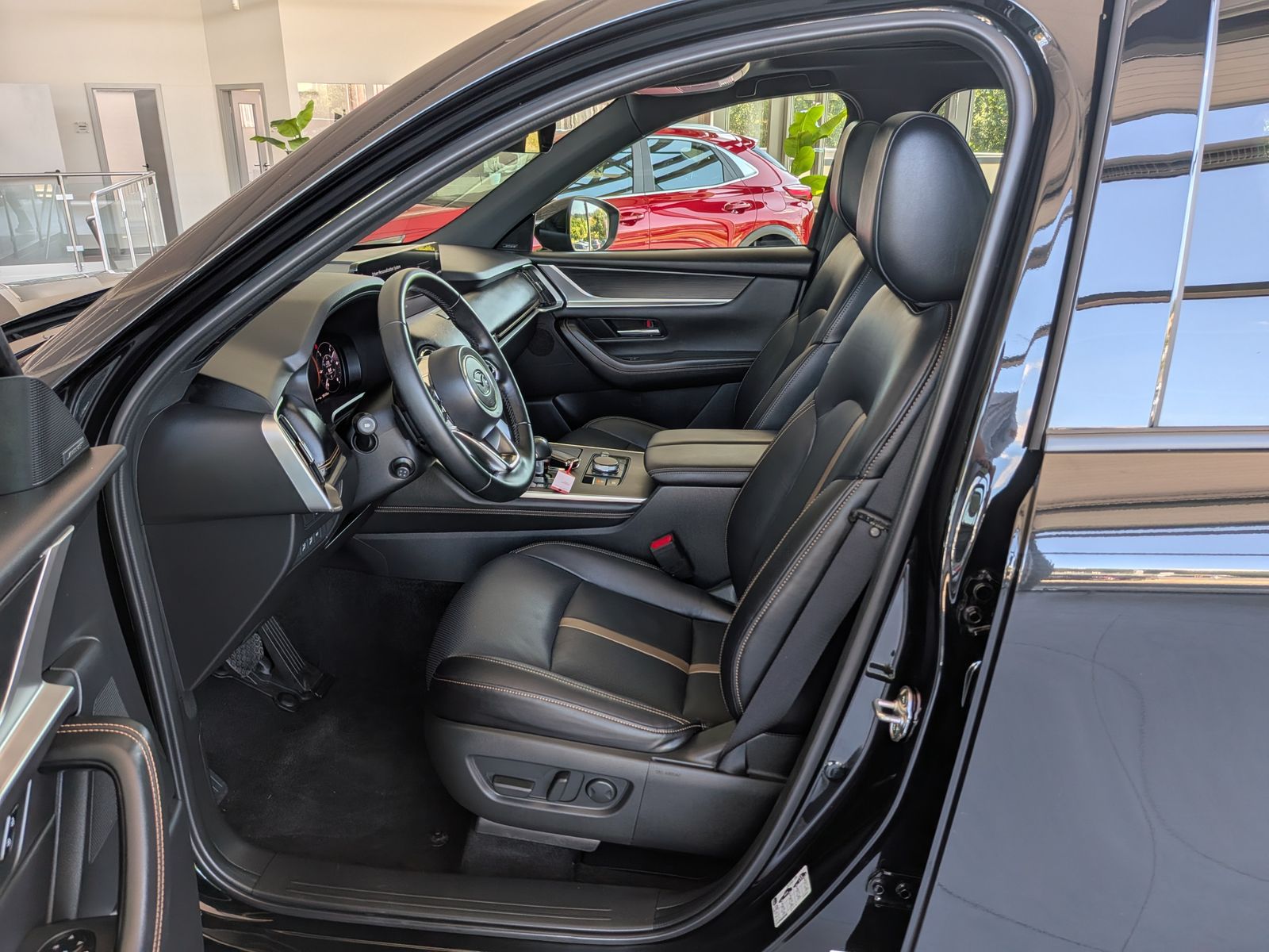 Fahrzeugabbildung Mazda CX-60 2.5L e-SKYACTIV PHEV 327 Homura+ Pano Bose