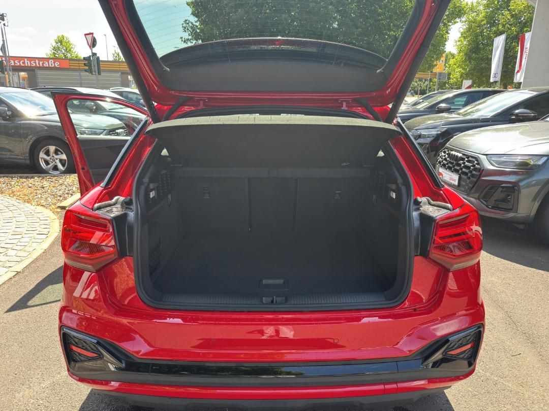 Fahrzeugabbildung Audi Q2 S line 40 TFSI, Kamera, Leder, Matrix, Pano,
