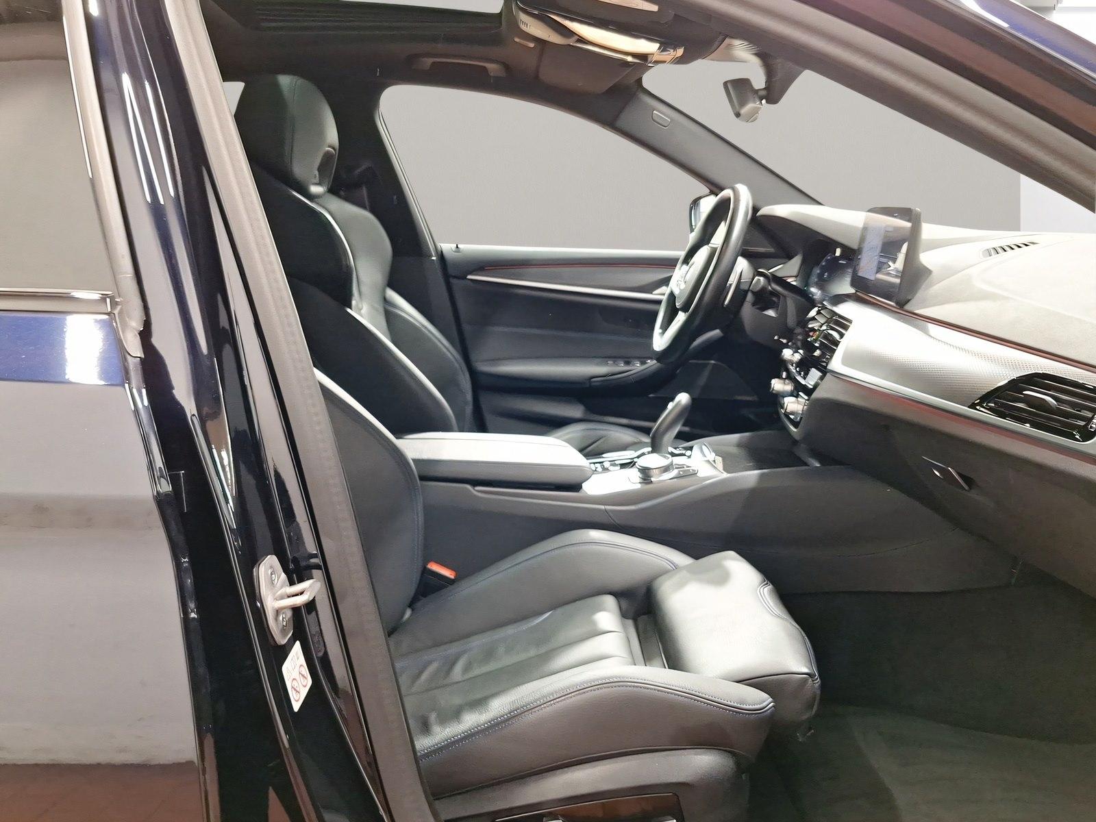 BMW M550i xDrive Limousine M Sport Standheizung AHK