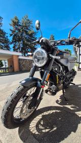 Husqvarna Svartpilen 125 ccm,Heizgriffe - MOTORRAD 125 CCM