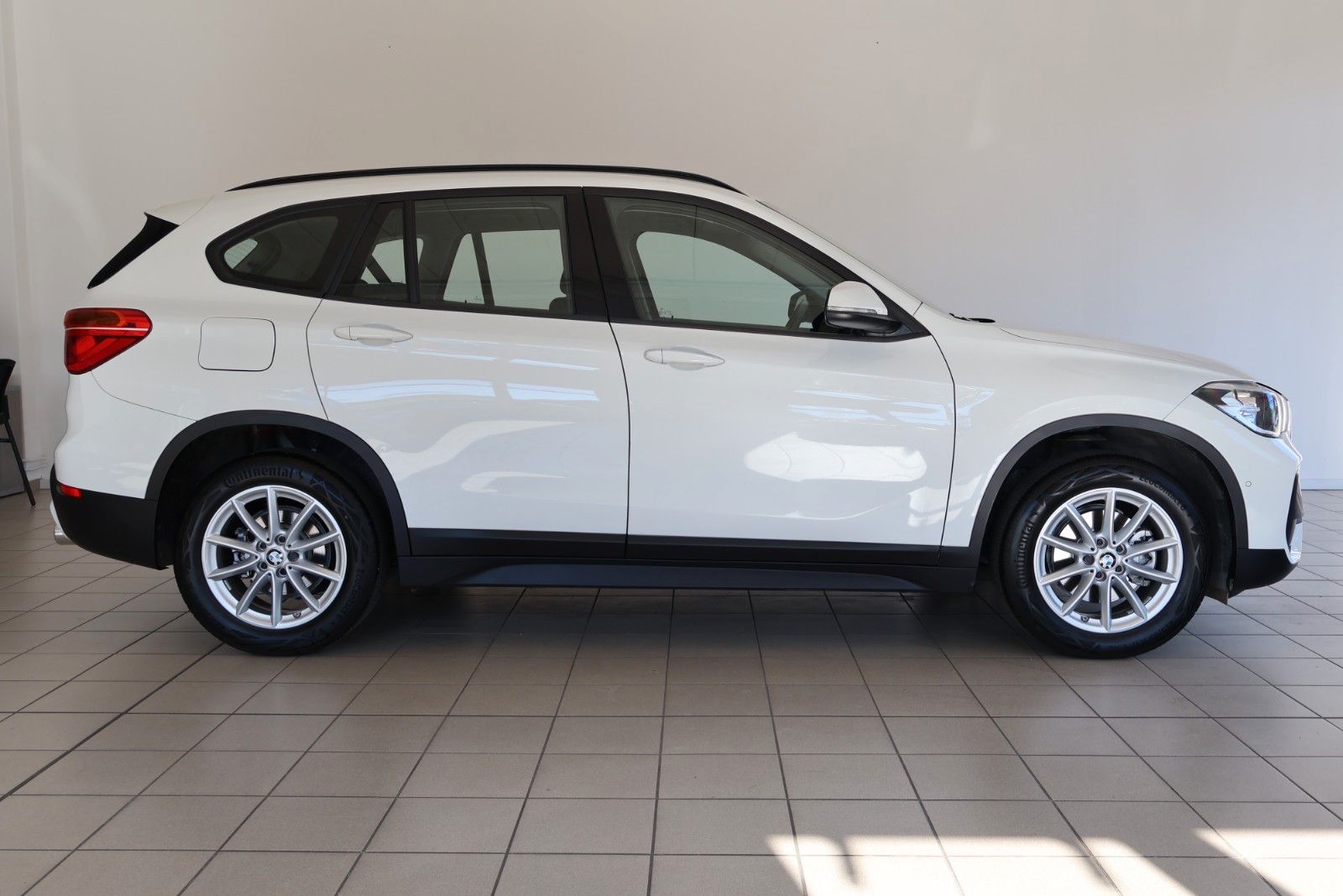 BMW X1 sDrive 18 d Advantage Scheckheft 8FACH foto 2