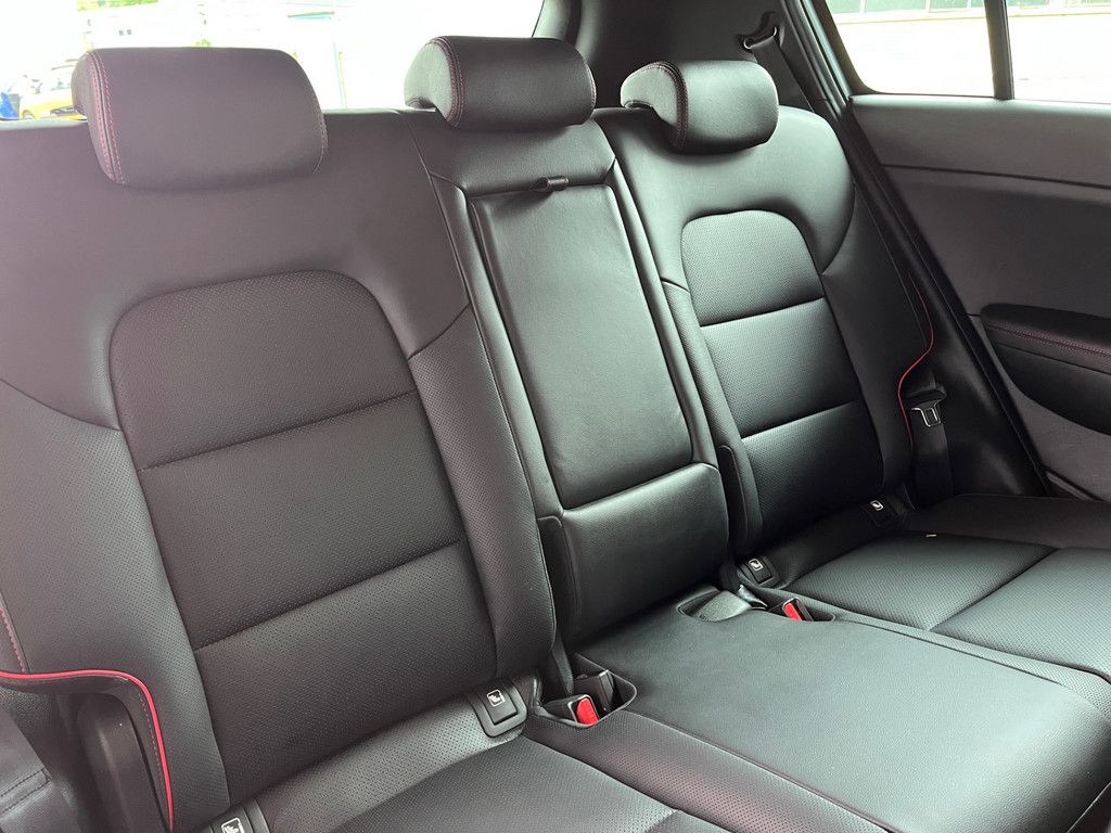 Fahrzeugabbildung Kia Sportage 2.0 CRDi GT Line 4WD