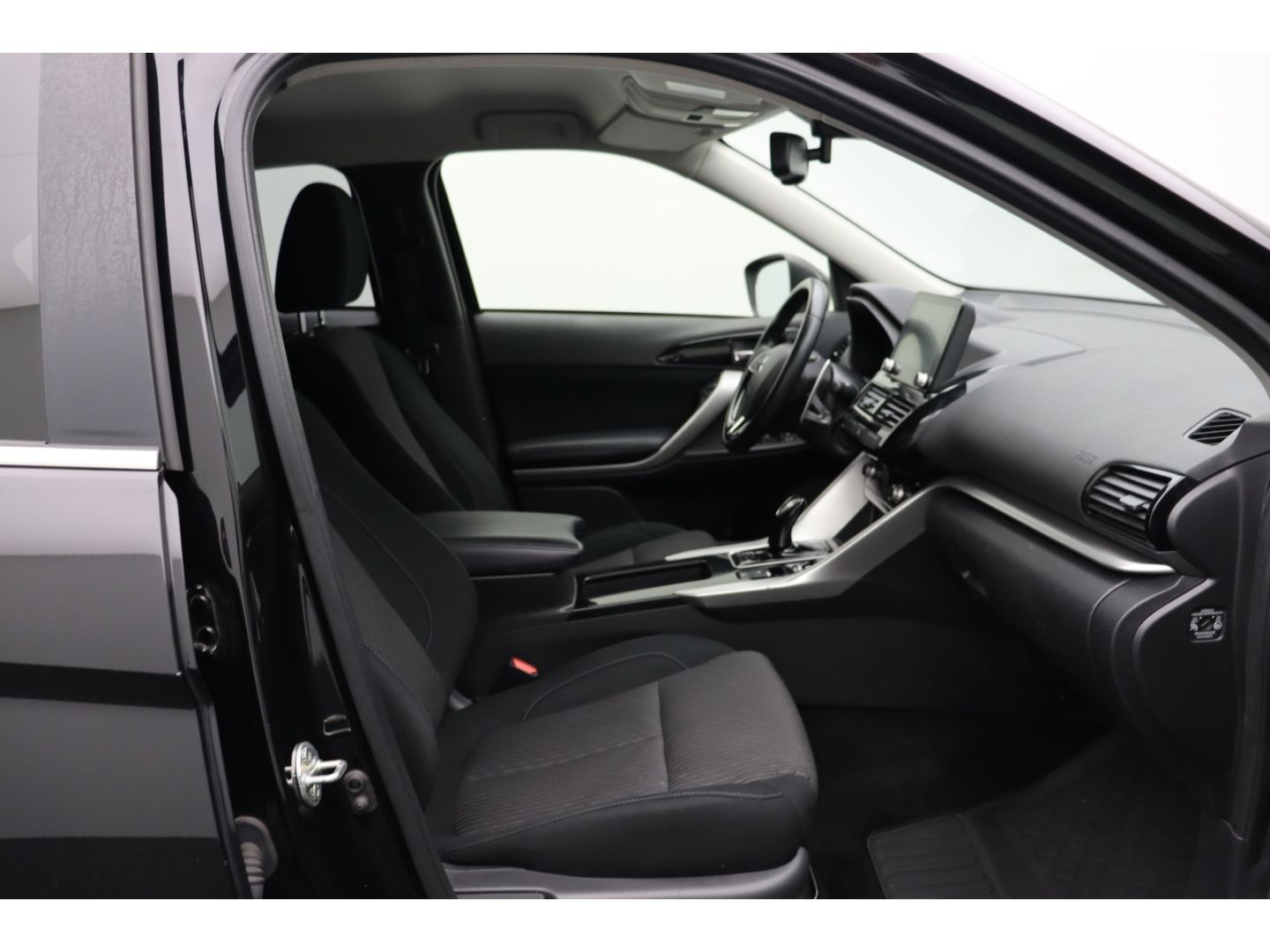 Fahrzeugabbildung Mitsubishi Eclipse Cross 2.4 Basis Hybrid 4WD
