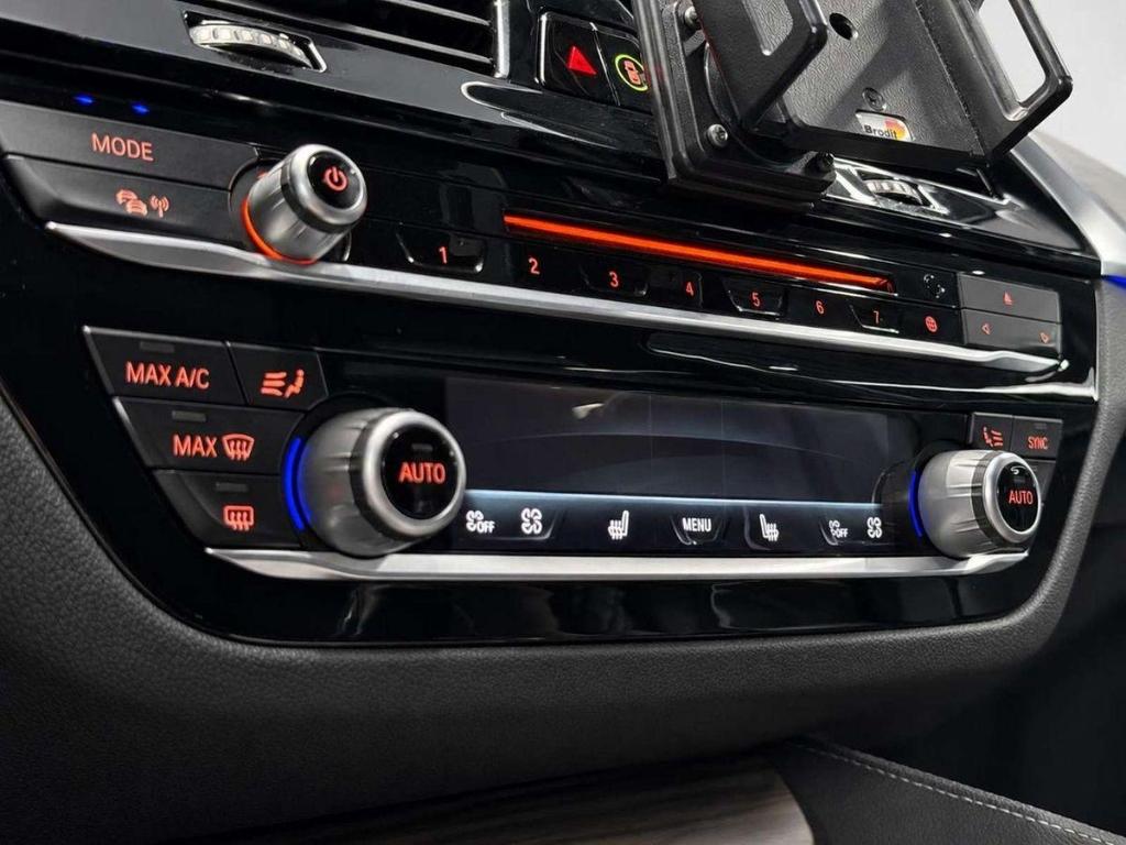 BMW 540 Luxury Line i xDrive Touring Komfortsitze HU