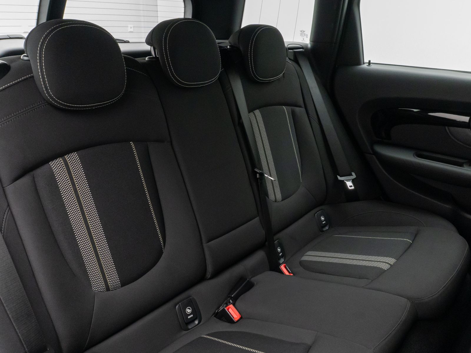 Fahrzeugabbildung MINI Cooper S Clubman Navi Sitzhz Tempomat 8Fach PDCh