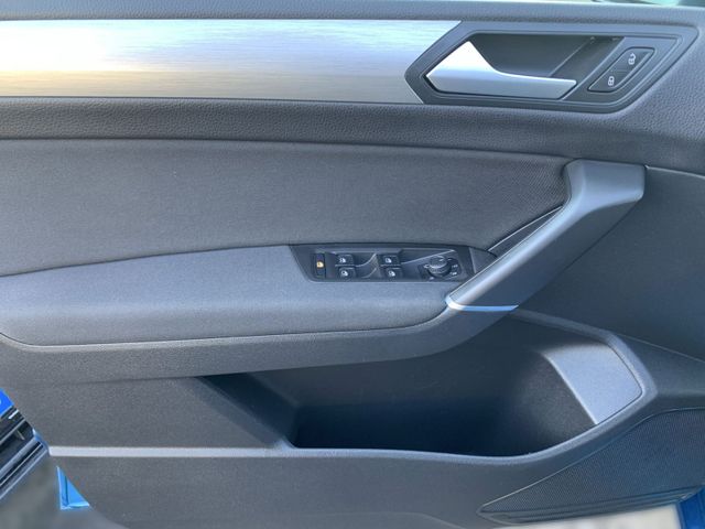 Touran 2.0 TDI COMFORTLINE 7 SITZE+KAMERA+PDC+AC