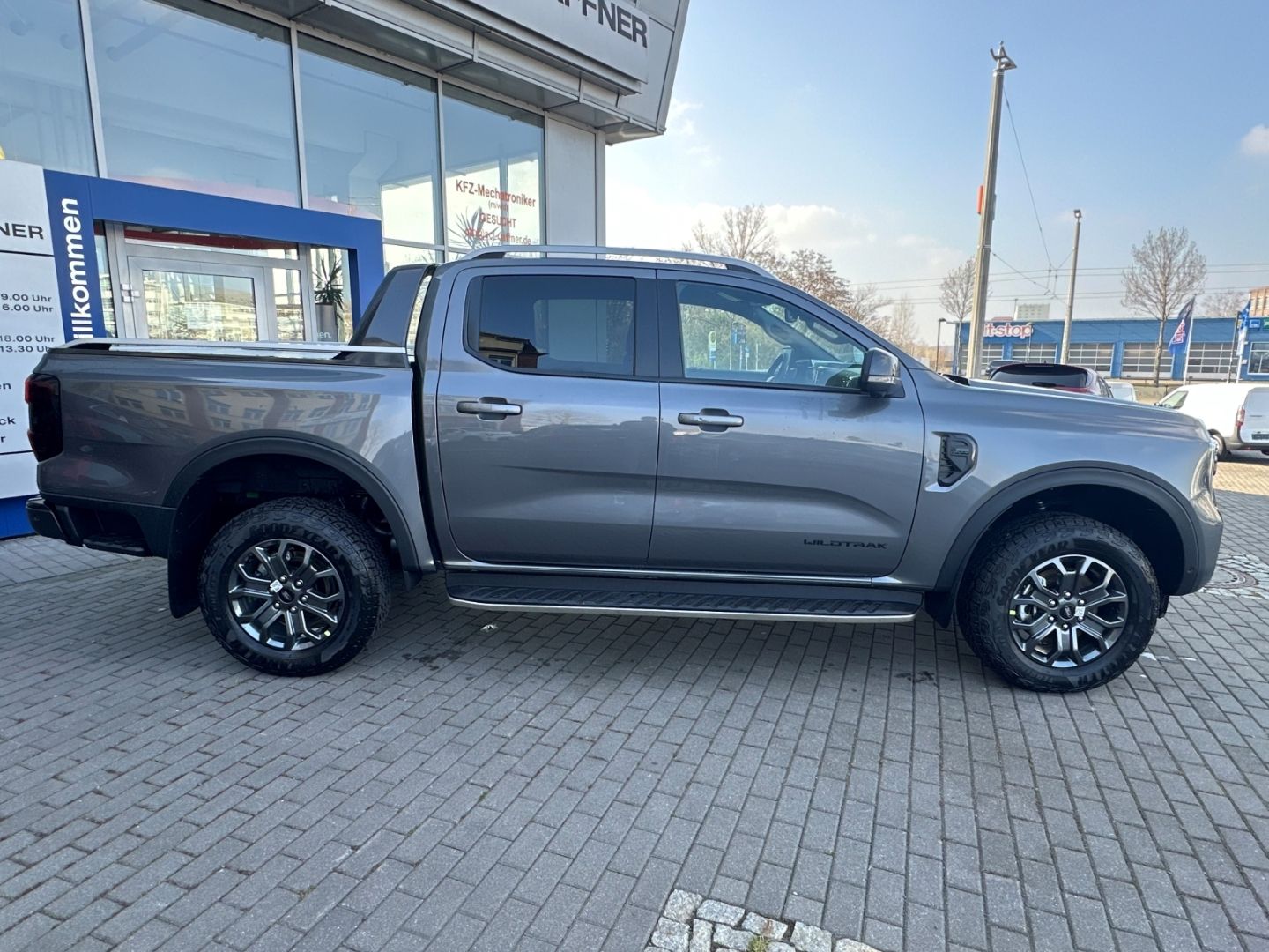 Fahrzeugabbildung Ford Ranger Wildtrak e-4WD Doppelkabine 2.0 Ecoblue E