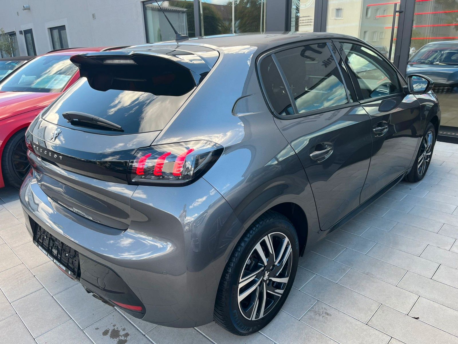 Fahrzeugabbildung Peugeot 208 Allure Pack