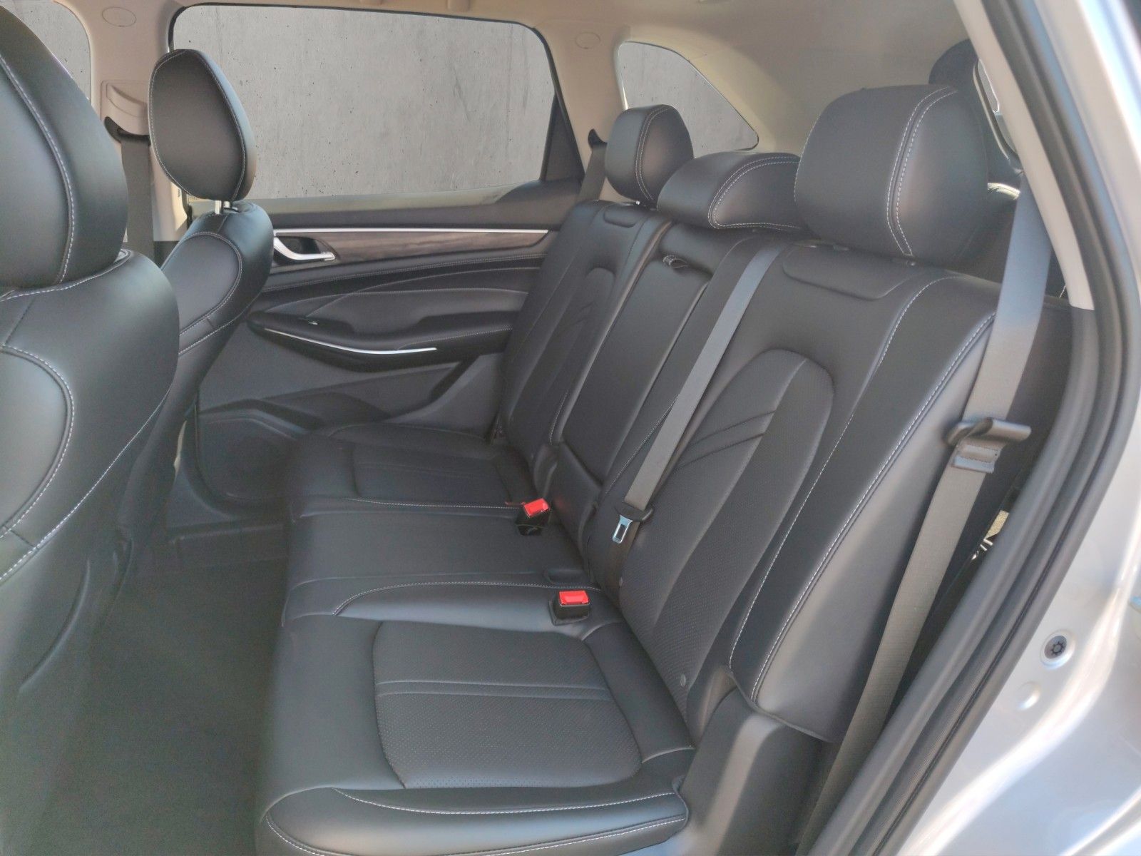 Fahrzeugabbildung DFSK Fengon E5 PHEY 7-Sitzer - 279PS