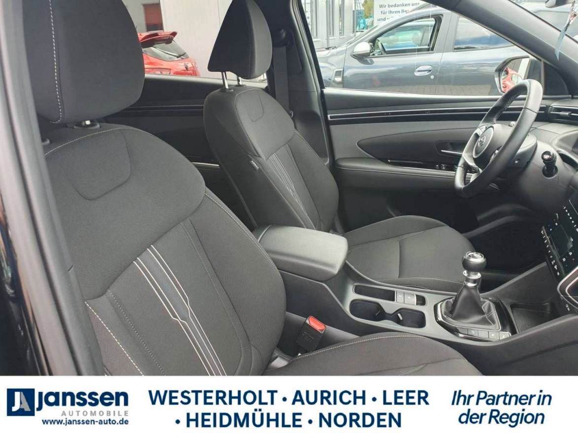 Fahrzeugabbildung Hyundai TUCSON ADVANTAGE/PDC/Krell Sound/Navi/Rückfahrka