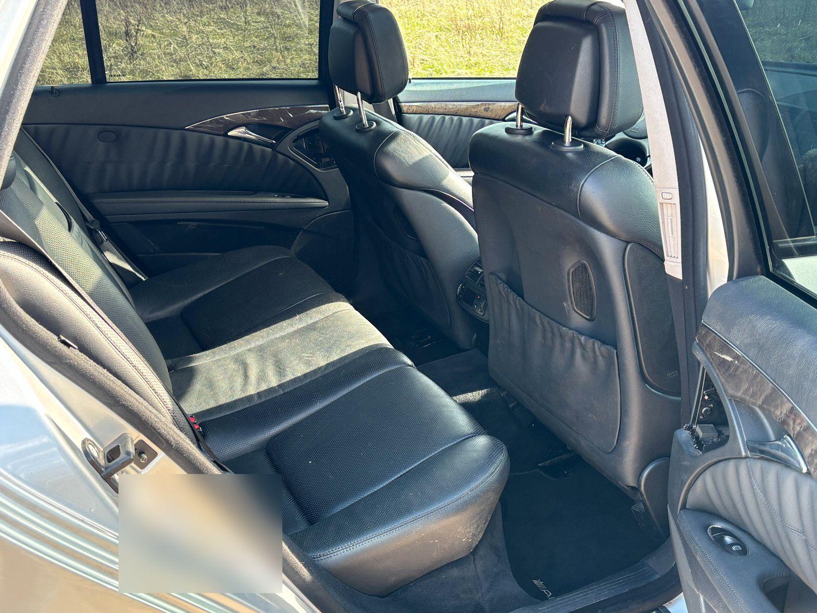 Mercedes-Benz E320 2006 — photo 9