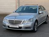 Mercedes-Benz Automatik,2-Hd,Klima,SHZ,Xenon,Navi,PDC,Tüv01/28 - Mercedes-Benz E 220 aus 2012 mit Diesel-Antrieb: Limousine