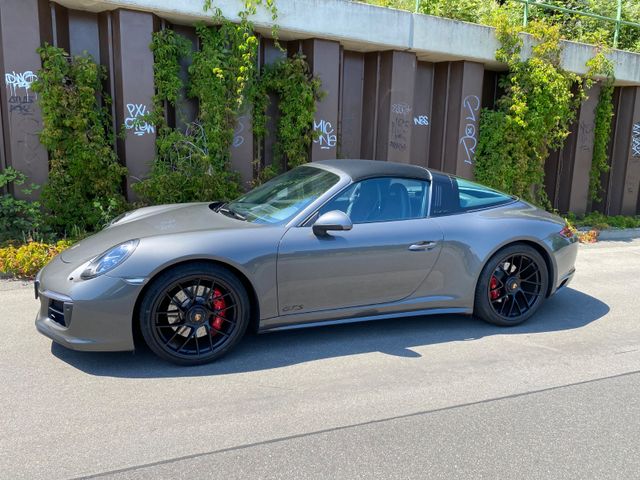 PORSCHE 991.2 Targa 4 GTS PDK